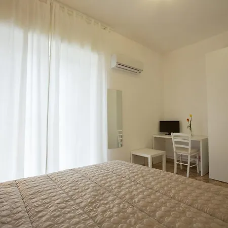 Bed & Breakfast Siracusa Holidays 3*